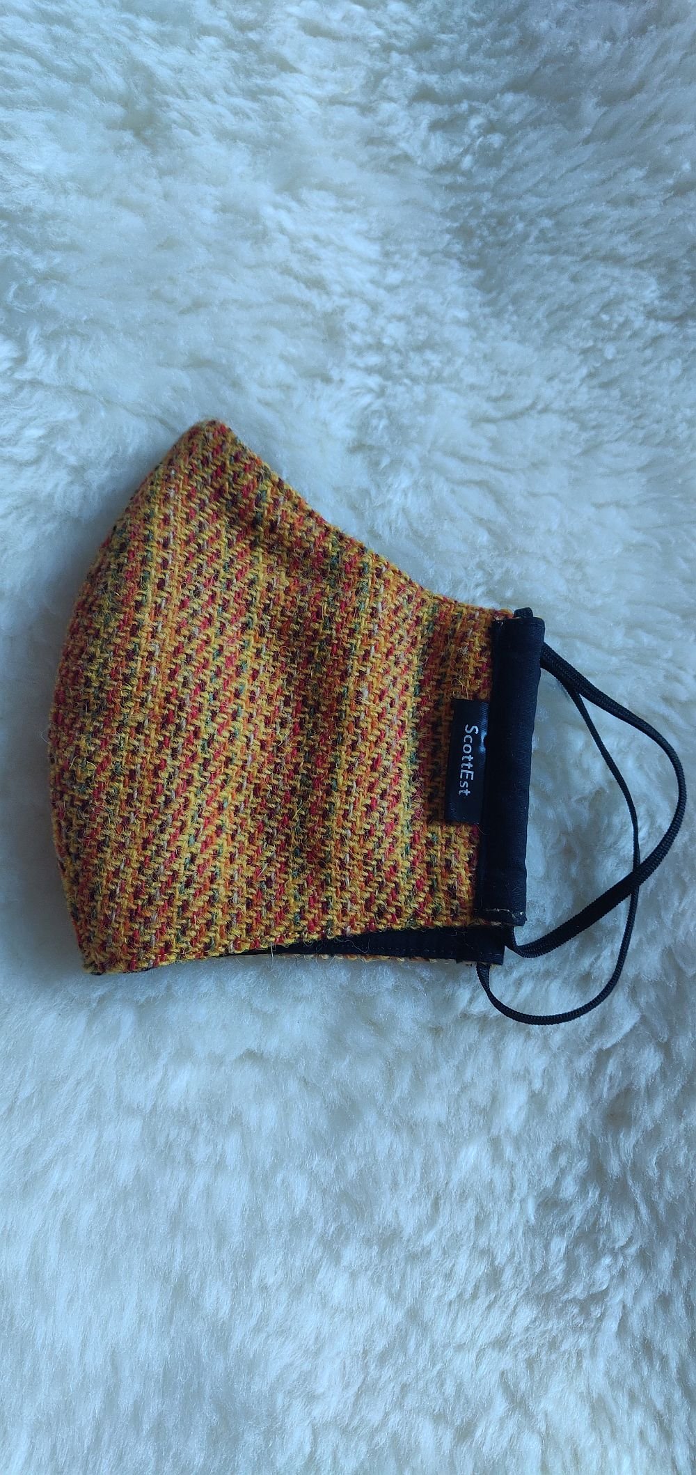 Mask Harrise tviidkangast